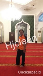 Cuci Karpet Masjid Istana Negara Jakarta